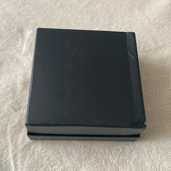 Gucci small box 5*5.2” - Picture 3 of 4